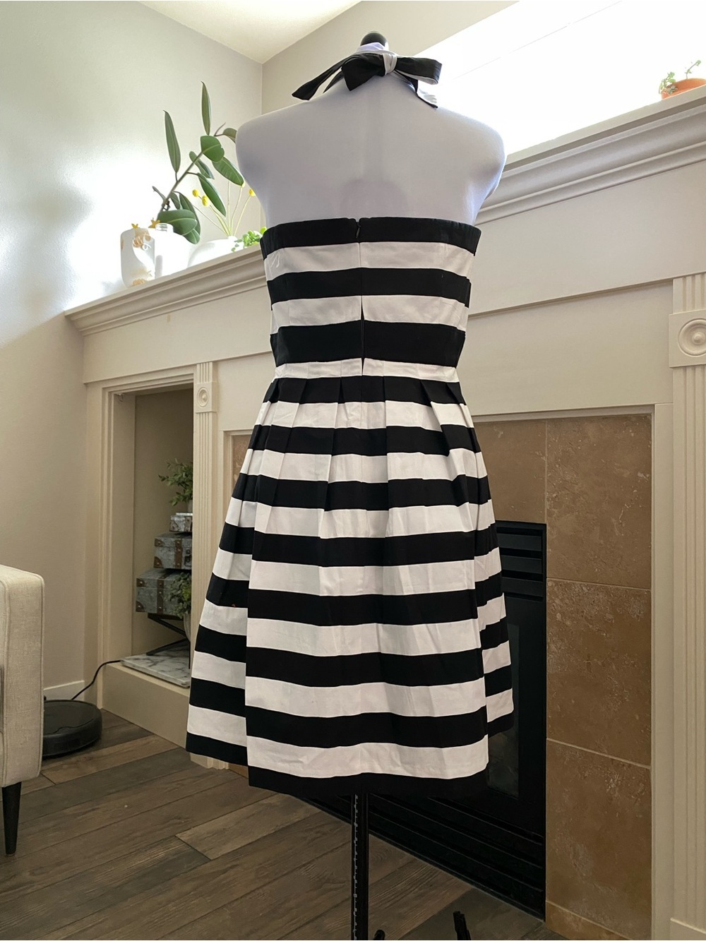 NWT WHBM Classic Black & White Striped Halter/Strapless Party Dress - Picture 3 of 11